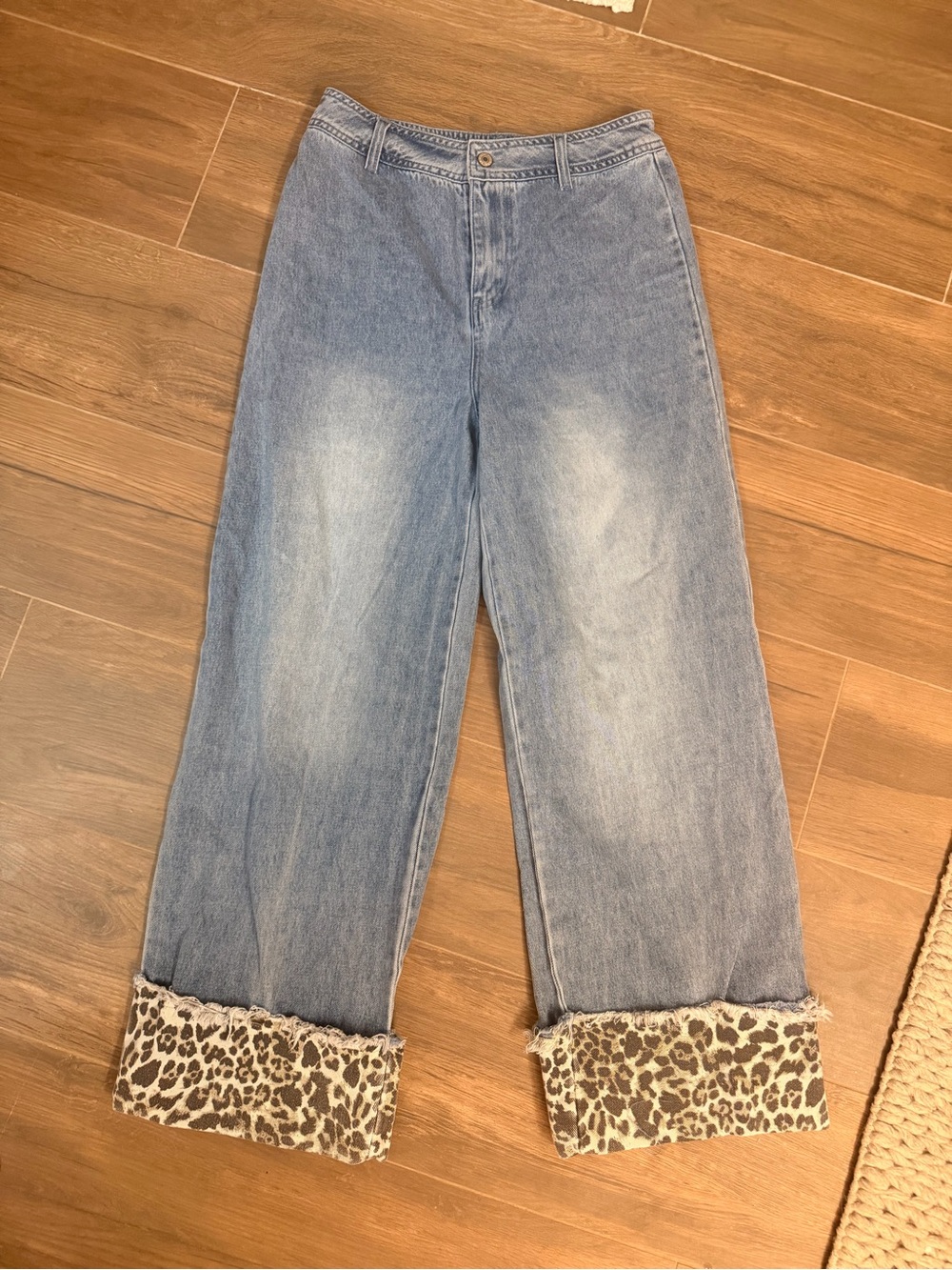 Straight Leg Women's Jeans with Leopard Cuff - Light Blue